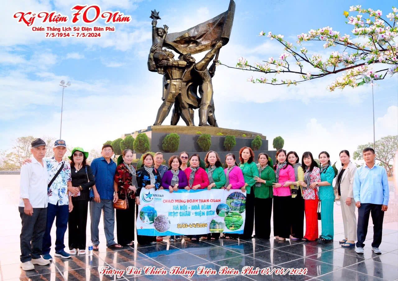 Đoàn khách New Star Tourism tại điểm tham quan