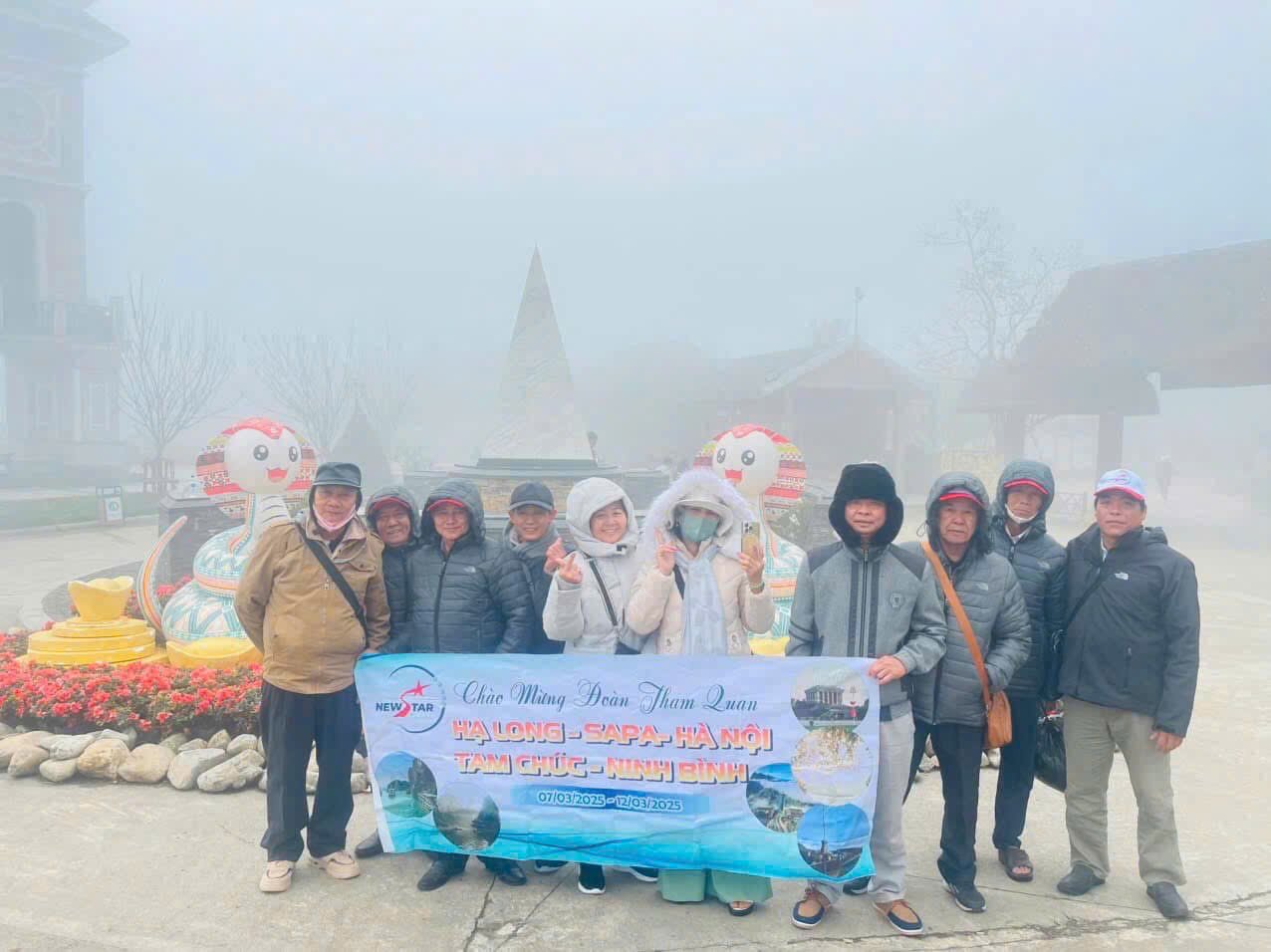 Đoàn khách New Star Tourism tại điểm tham quan