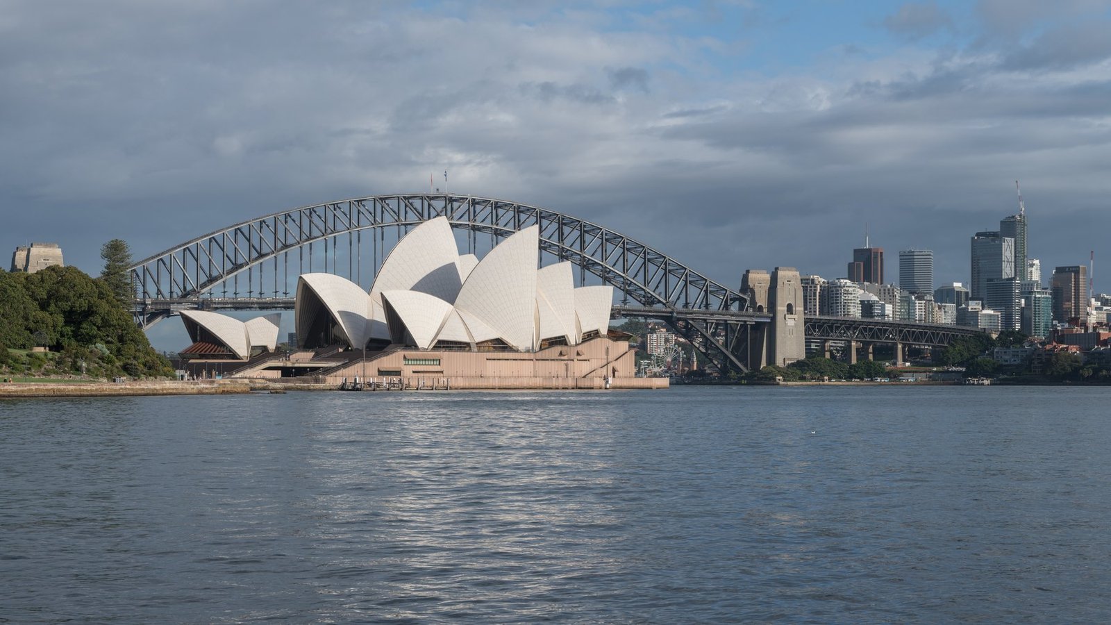 Sydney Harbour và cảnh thành phố Úc