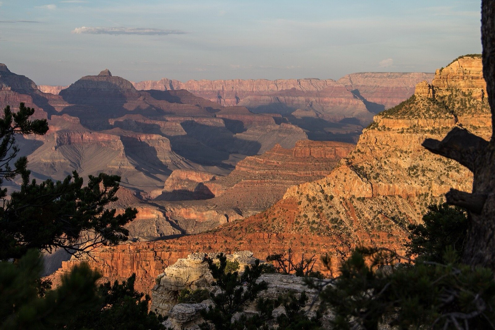 Hẻm núi Grand Canyon lúc hoàng hôn, Arizona, Hoa Kỳ