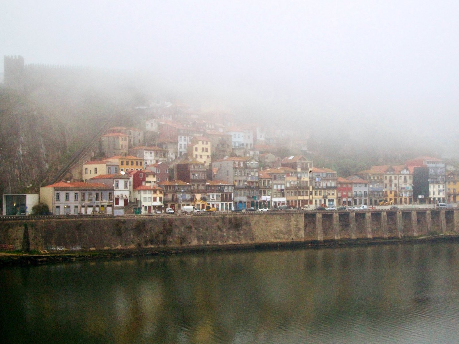 Lisbon và Porto