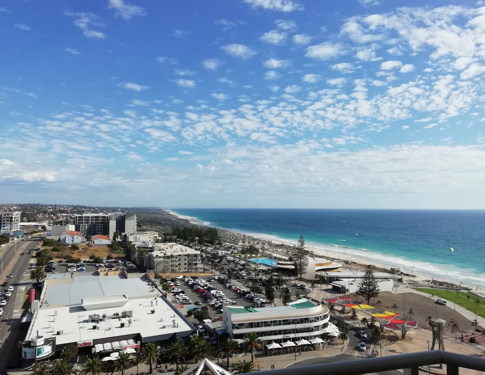 Cảnh thành phố Perth và bờ biển Úc